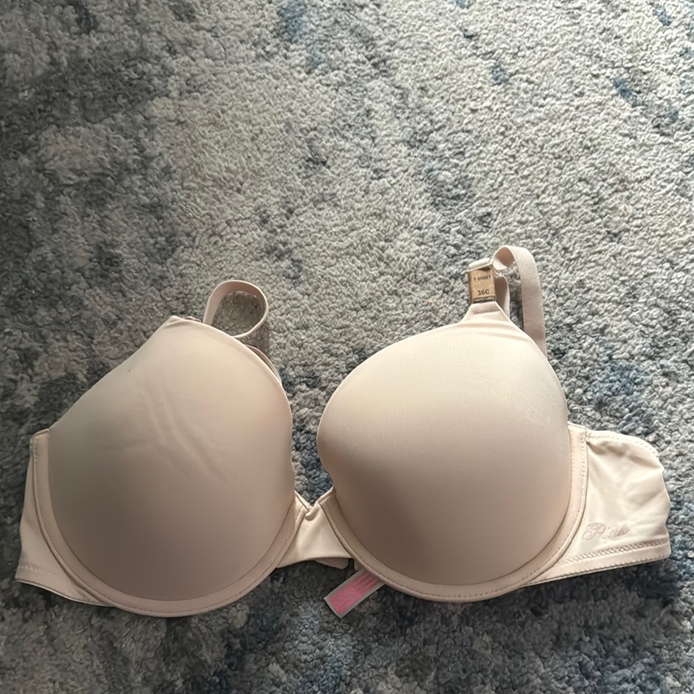 Victoria's Secret Cream T-Shirt Bra with Molded Cups